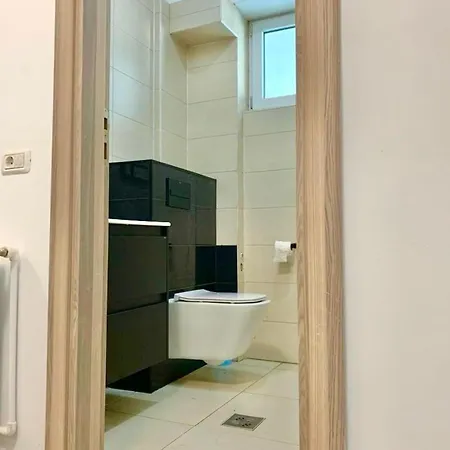 Summerland Sea View Penthouse & Jacuzzi * Mamaia