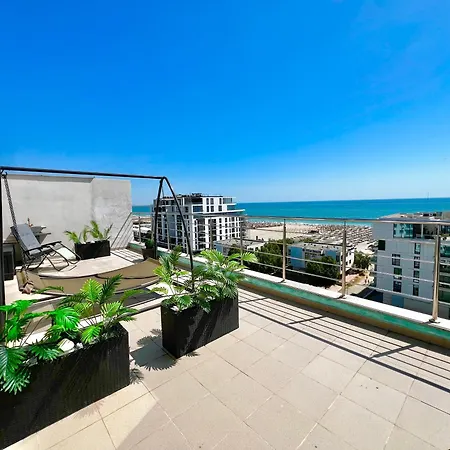 Appartement Summerland Sea View Penthouse & Jacuzzi