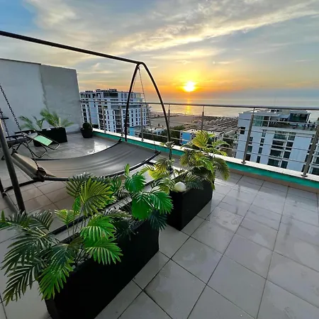 Summerland Sea View Penthouse & Jacuzzi Appartement